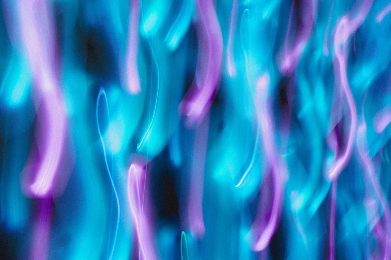 Detalle de la iluminación LED de las presas Shiny Wall